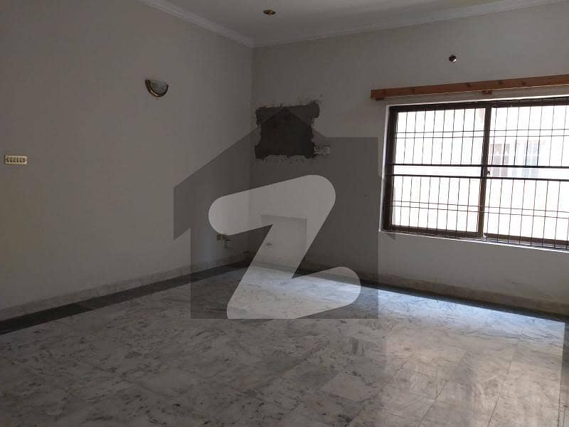 ڈی ایچ اے فیز 3 ڈیفنس (ڈی ایچ اے),لاہور میں 5 کمروں کا 1 کنال مکان 6.25 کروڑ میں برائے فروخت۔