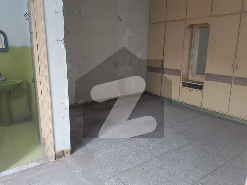 7 Marla 2nd Floor Office Is Available For Rent In Phase 1