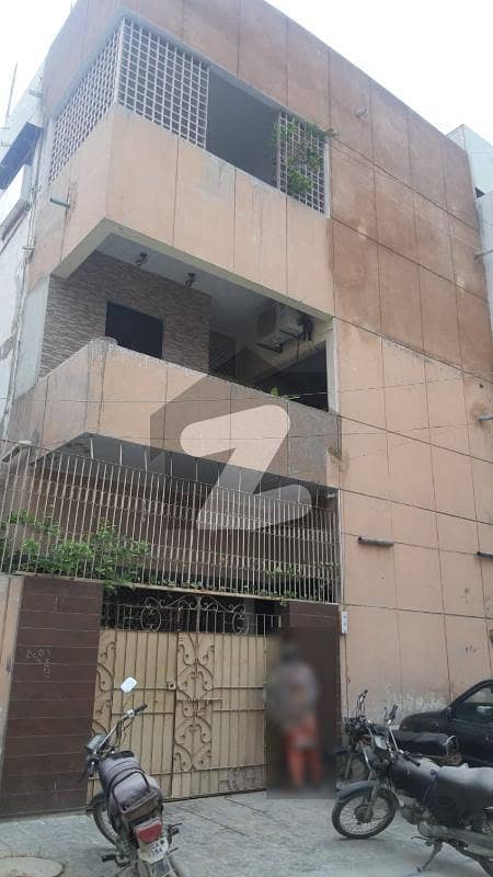 نارتھ ناظم آباد ۔ بلاک بی نارتھ ناظم آباد,کراچی میں 6 کمروں کا 8 مرلہ مکان 3.75 کروڑ میں برائے فروخت۔