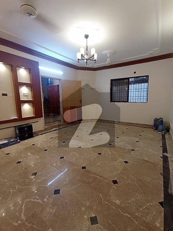کلفٹن ۔ بلاک 2 کلفٹن,کراچی میں 6 کمروں کا 10 مرلہ مکان 6.5 کروڑ میں برائے فروخت۔