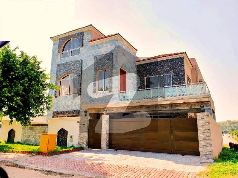 Low Price 6 Bed Double Unit House In Bahria Overseas Near To Park