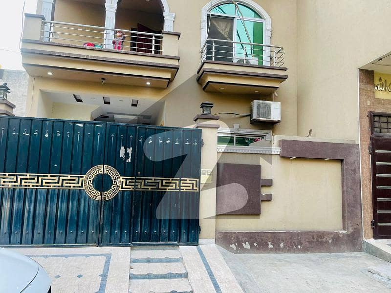 8 Marla House In Marghzar Officers Colony Is Available