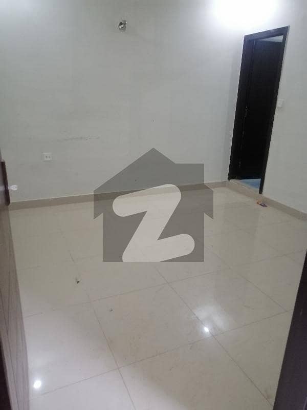 Sharing spce available in a Room on rent in gulberg greens islamabad
