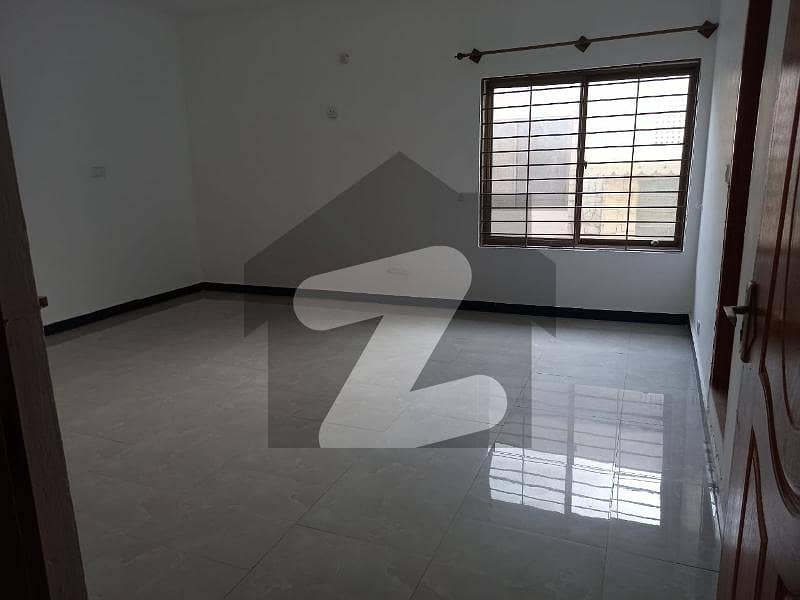Excellent Upper Portion Available For Rent In F-7 Islamabad