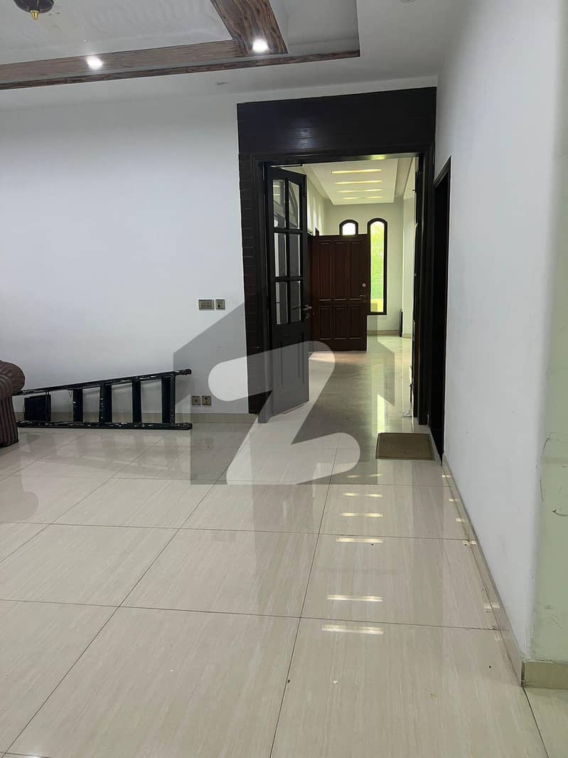 Two Kanal Upper Portion Available For Rent With Sprate Gate