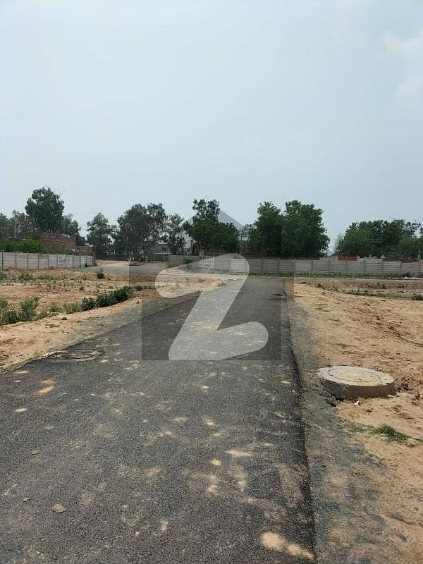 07 Marla plot at reasonable price located at Prime location