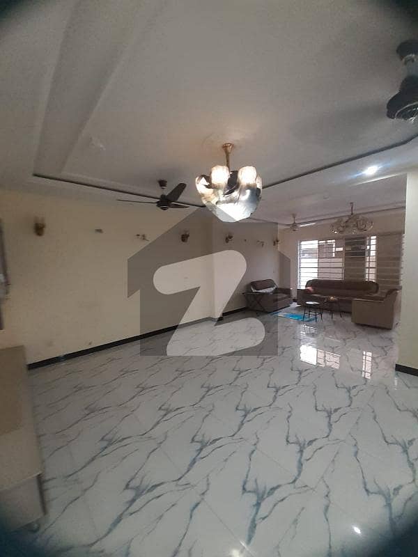 10 Marla Lower Portion Available For Rent In Dha 11 Rahber Lahore