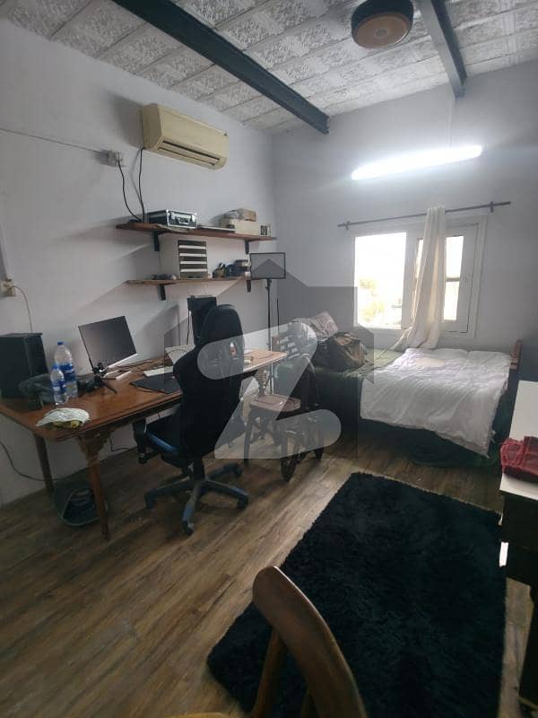 ڈیفینس ویو فیز 1 ڈیفینس ویو سوسائٹی,کراچی میں 2 کمروں کا 4 مرلہ فلیٹ 26.0 ہزار میں کرایہ پر دستیاب ہے۔