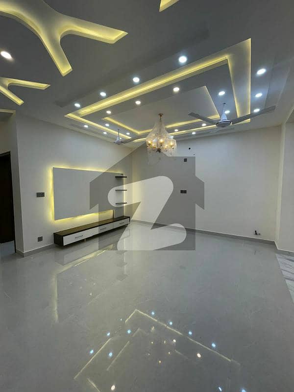 G10/2 Ideal Location 30x70 House For Sale