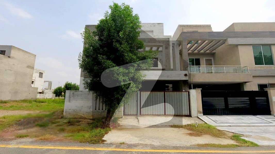 Prime Location 
1800 Square Feet House Is Available For sale In Bahria Orchard Phase 2