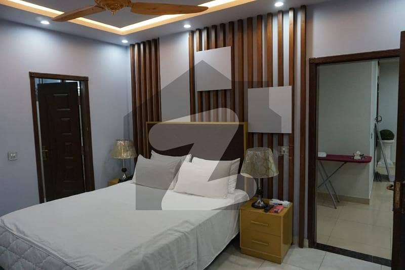 ماڈل ٹاؤن لاہور میں 7 کمروں کا 2 کنال مکان 10.0 لاکھ میں کرایہ پر دستیاب ہے۔
