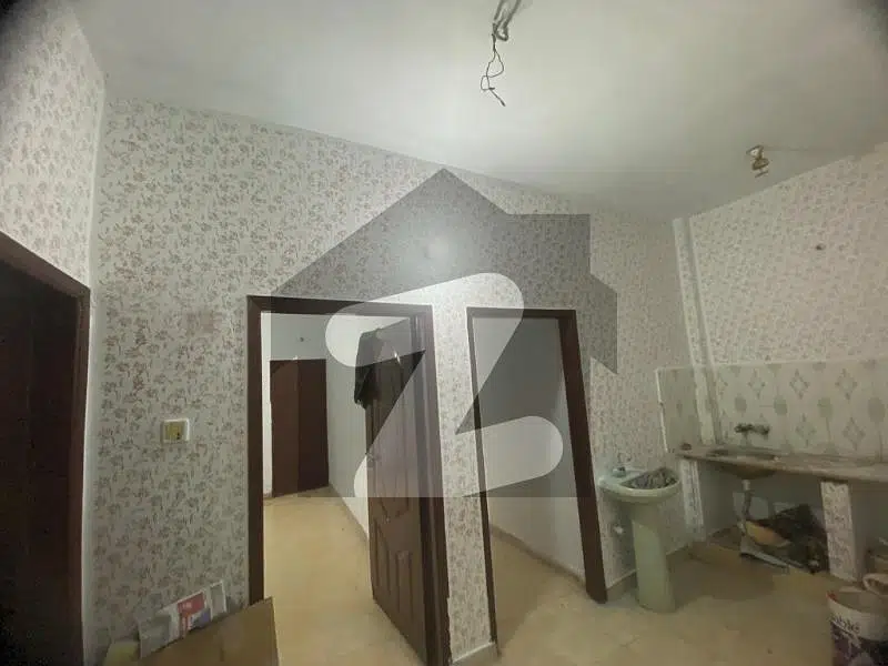 Apartment For Sale In Gizri Just 28lac