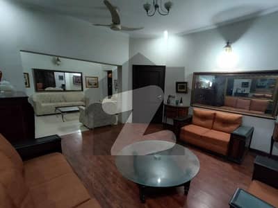 furnished house with original pic's