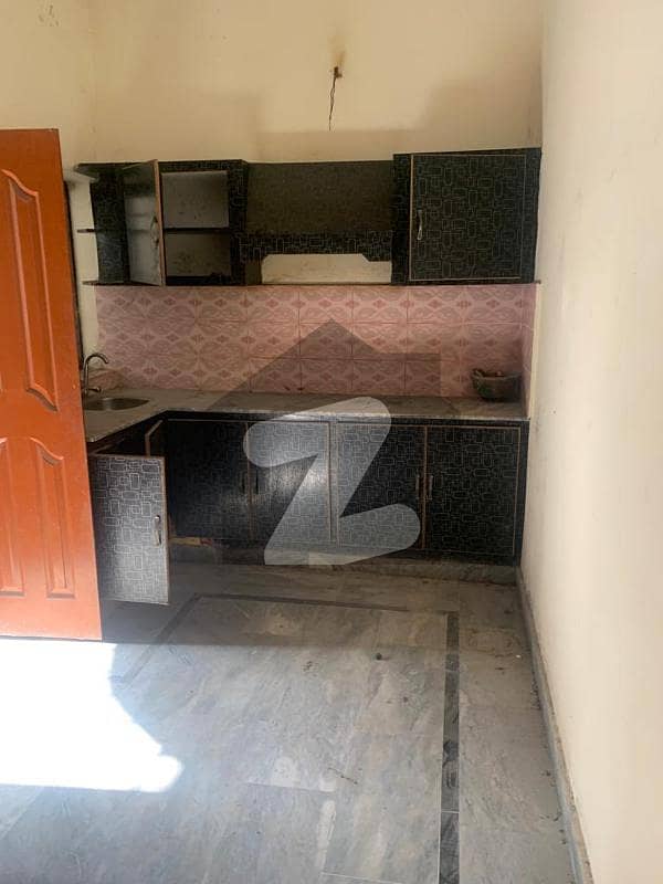 رینج روڈ راولپنڈی میں 2 کمروں کا 3 مرلہ مکان 15.0 ہزار میں کرایہ پر دستیاب ہے۔