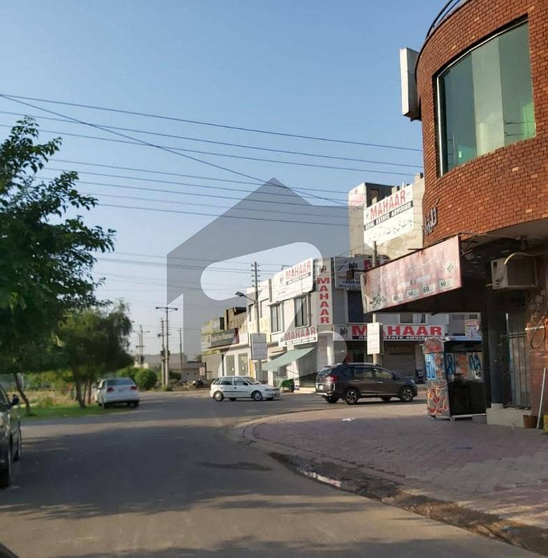 کینال گارڈن ۔ بلاک ڈی کینال گارڈن,لاہور میں 10 مرلہ رہائشی پلاٹ 1.35 کروڑ میں برائے فروخت۔