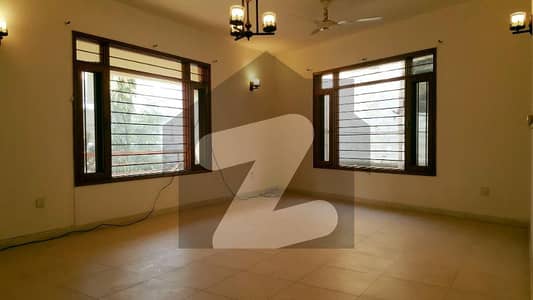 200 Yards Neat And Clean 4 Beds Townhouse In A Super Secure Locality Behind Karsaz In KDA Scheme 1