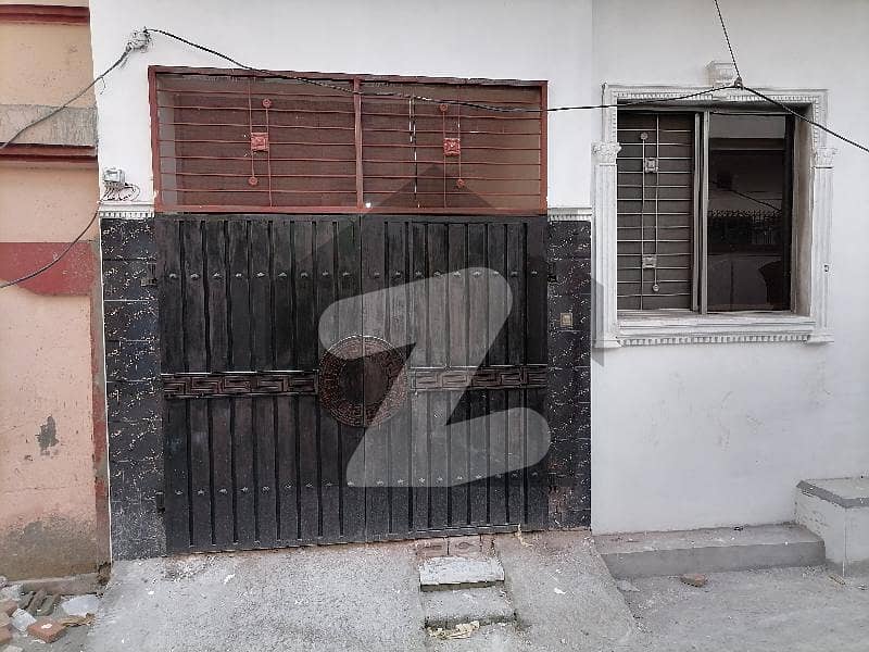 پاپولر نرسری ٹاؤن گوجرانوالہ میں 4 کمروں کا 3 مرلہ مکان 1.25 کروڑ میں برائے فروخت۔