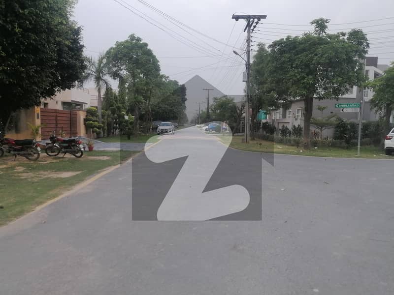 ای ایم ای سوسائٹی ۔ بلاک ڈی ای ایم ای سوسائٹی,لاہور میں 5 مرلہ رہائشی پلاٹ 1.5 کروڑ میں برائے فروخت۔
