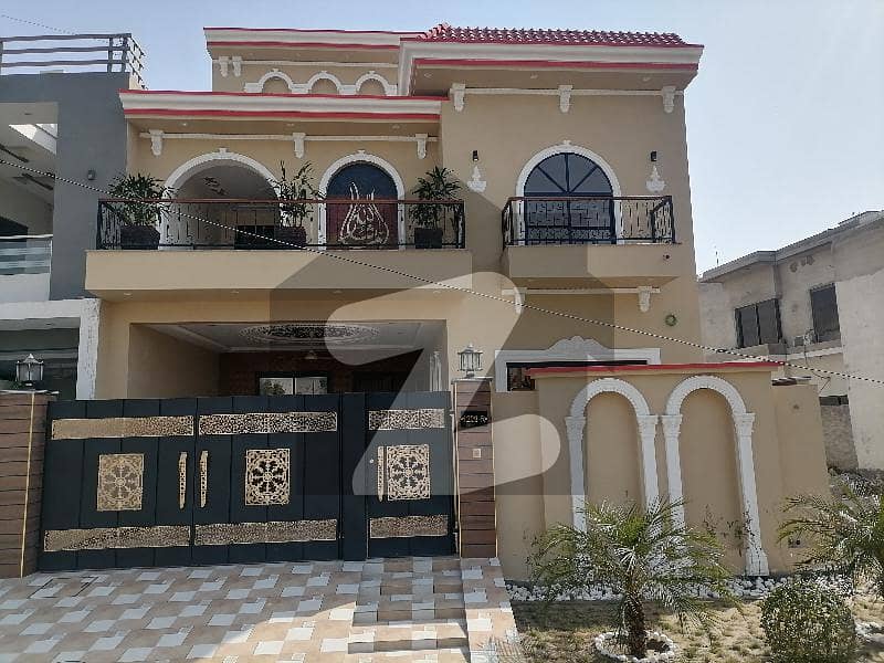 Double Storey 10 Marla House Available In Wapda Town Phase 2 For sale