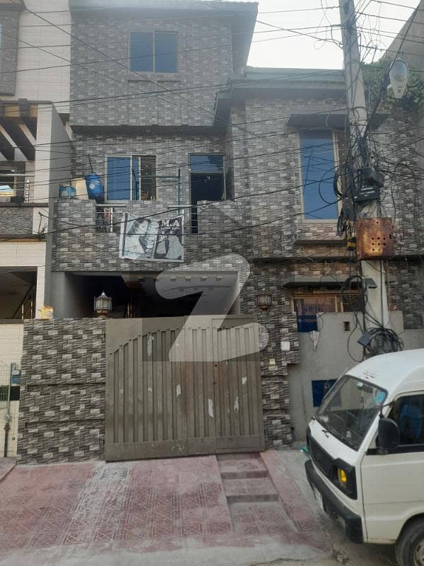 تاجپورہ لاہور میں 4 کمروں کا 5 مرلہ مکان 1.7 کروڑ میں برائے فروخت۔