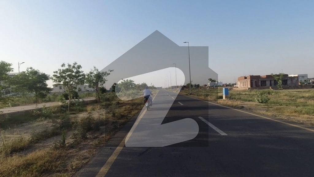 8 Marla Commercial Plot In DHA Phase 7 - CCA 4 Is Available