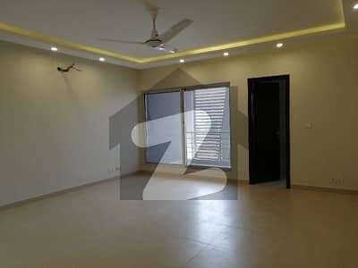 3 Bedroom Dha Avenue Mall Apartment