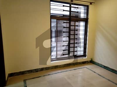 کوری روڈ اسلام آباد میں 4 کمروں کا 4 مرلہ مکان 46.0 ہزار میں کرایہ پر دستیاب ہے۔