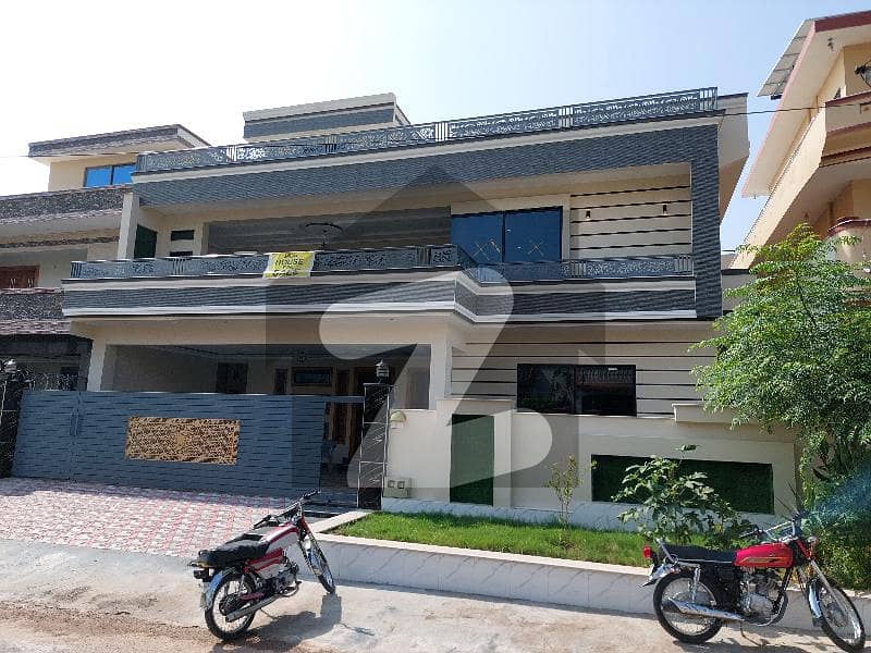 1 Kanal Luxurious Brand New House For Sale.