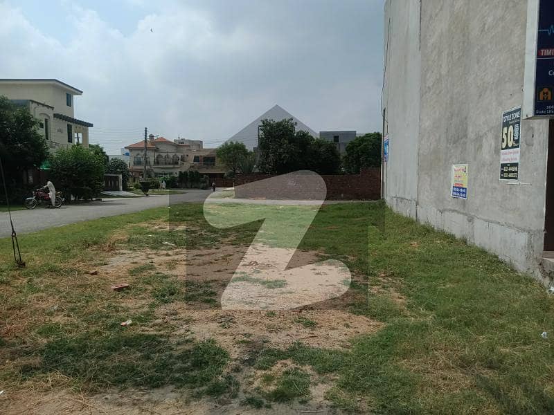 4 Marla Commercial Plot Available For Sale On Hot Prime Location In Block-b Of Statelife Housing Society