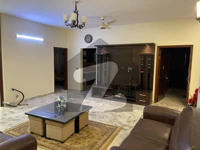 500 Yard Bungalow For Rent