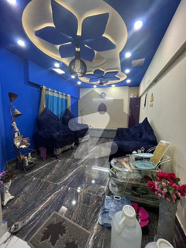 بہادر آباد گلشنِ اقبال ٹاؤن,کراچی میں 3 کمروں کا 7 مرلہ فلیٹ 3.75 کروڑ میں برائے فروخت۔
