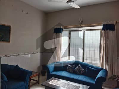 Bungalow for sale in Bismillah Town near Fateh Chowk
220 SQ yard
Ground+1

Ground floor
3 rooms with baths
Kitchen
Servant room
Parking

1st floor
3 rooms
2 baths
Open kitchen
Open to sky area
Store room

Asking price 2 caror 45 lacs