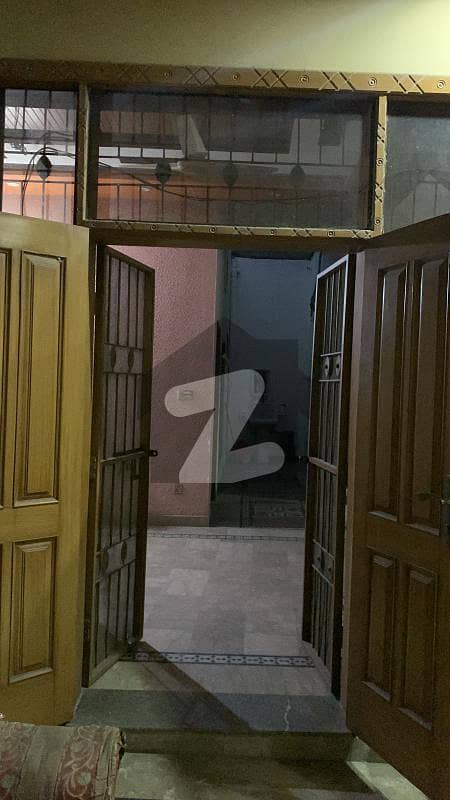 پیکو روڈ لاہور میں 3 کمروں کا 10 مرلہ مکان 1.8 کروڑ میں برائے فروخت۔ پیکو روڈ لاہور میں 3 کمروں کا 10 مرلہ مکان 1.8 کروڑ میں برائے فروخت۔