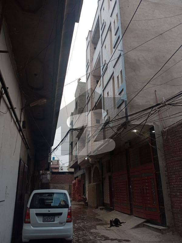 مزنگ چونگی مزنگ,لاہور میں 4 کمروں کا 6 مرلہ عمارت 2.0 کروڑ میں برائے فروخت۔