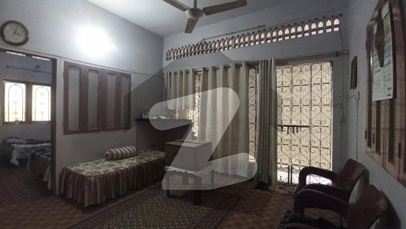 240- SQYARDS - HOUSE - GROUND NEAR FAST FOOD STREET available for rent in very REASONABLE PRICE good location of North Nazimbad Block H No issue of sweet water and electricity in prime location of BLOCK H North Nazimbad karachi.