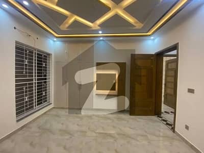 Ground Floor Available for Rent in Paragon City