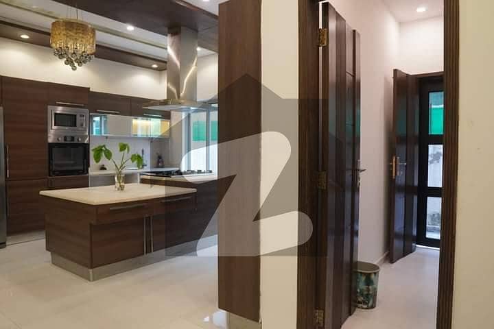 10 MARLA BRAND NEW UPPER PORTION FOR RENT IN DHA PHASE 8 EX AIR AVENUE
