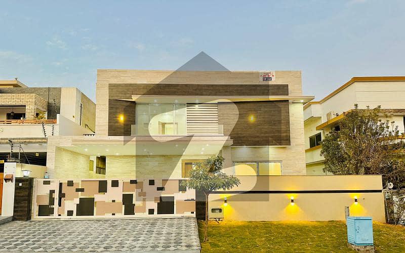 1 KANAL OUTCLASS LOCATION HOUSE FOR SALE DHA Defence Phase 2, DHA