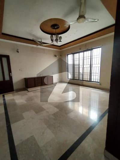 G13-10 Marla Luxury Upper Portion Available For Rent
