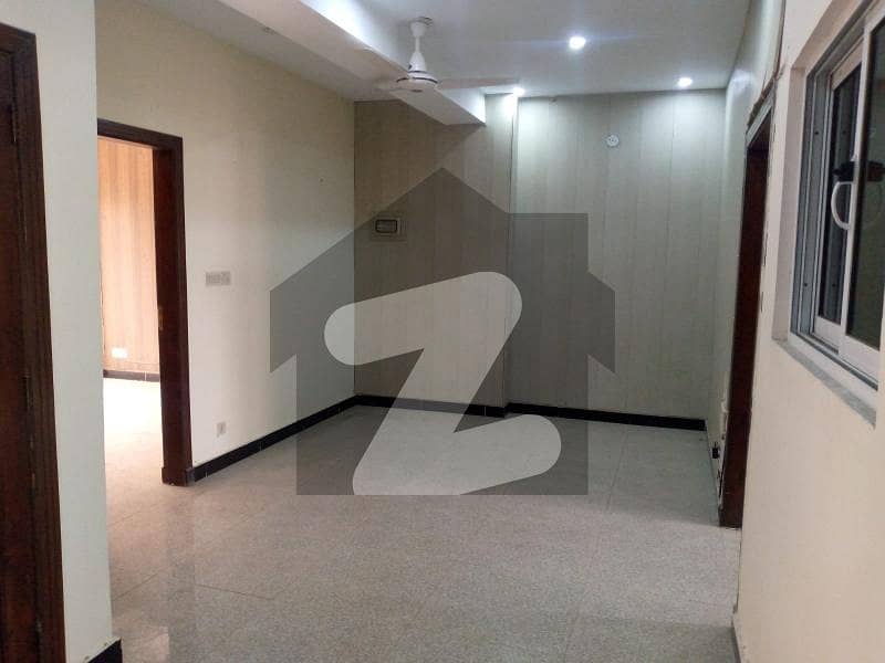 3 BEDS APARTMENT FOR RENT AVAILABLE IN BAHRIA TOWN PHASE 7 WITH LIFT