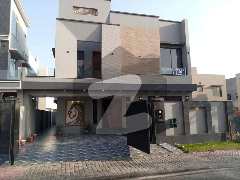 10 Marla Brand New House For Sale(original Picture) In Bahria Town (main Boulevard)