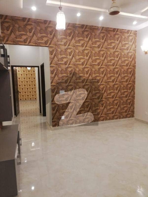 خدا بخش کالونی کینٹ,لاہور میں 4 کمروں کا 4 مرلہ مکان 1.55 کروڑ میں برائے فروخت۔