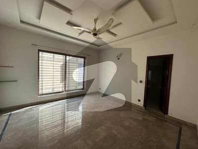 DC colony 1 Kanal house for rent