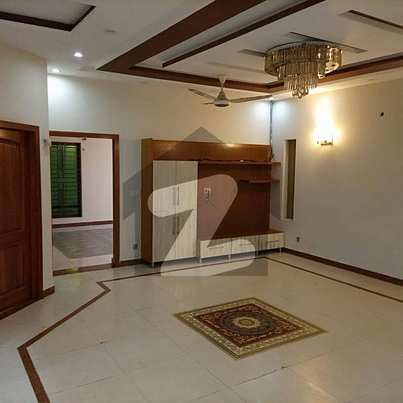 Spacious 10 Marla Lower Portion for Rent in Gulmohar Block - Prime Location!