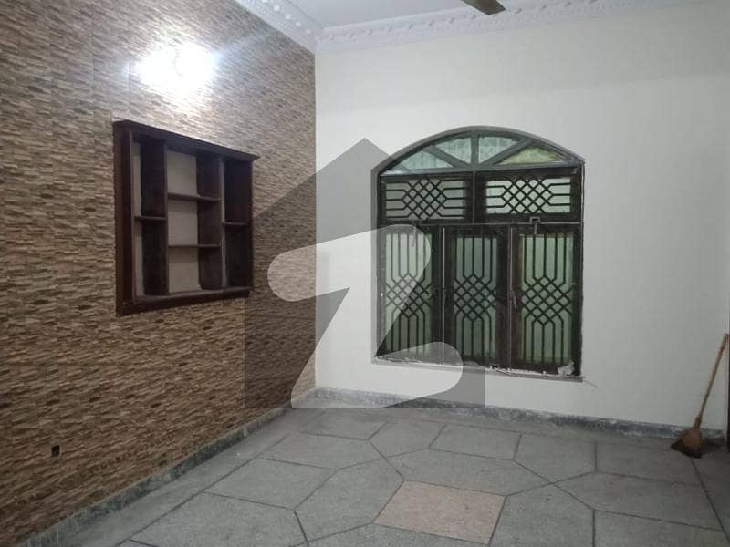 Affordable Upper Portion Available For rent In Model Town - Block D