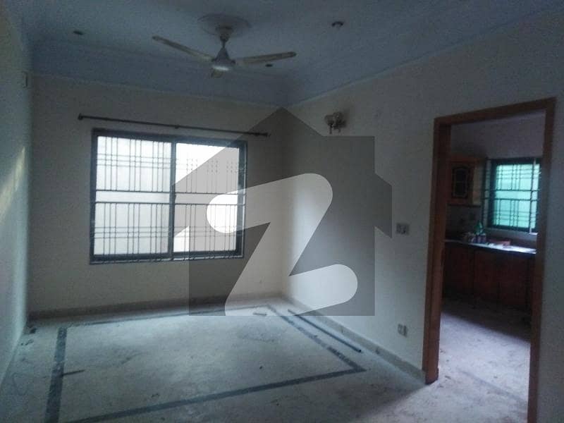 10 Marla Upper Portion Is Available For rent In Model Town - Block M