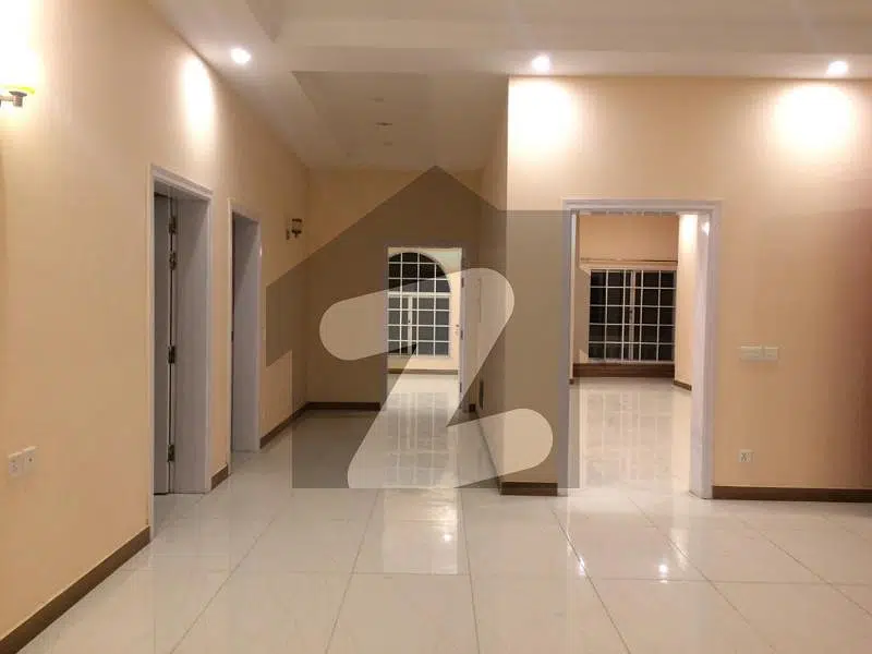 Kanal upper portion available for rent in bahria town phase5