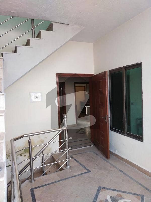 چٹھہ بختاور اسلام آباد میں 3 کمروں کا 3 مرلہ مکان 75.0 لاکھ میں برائے فروخت۔