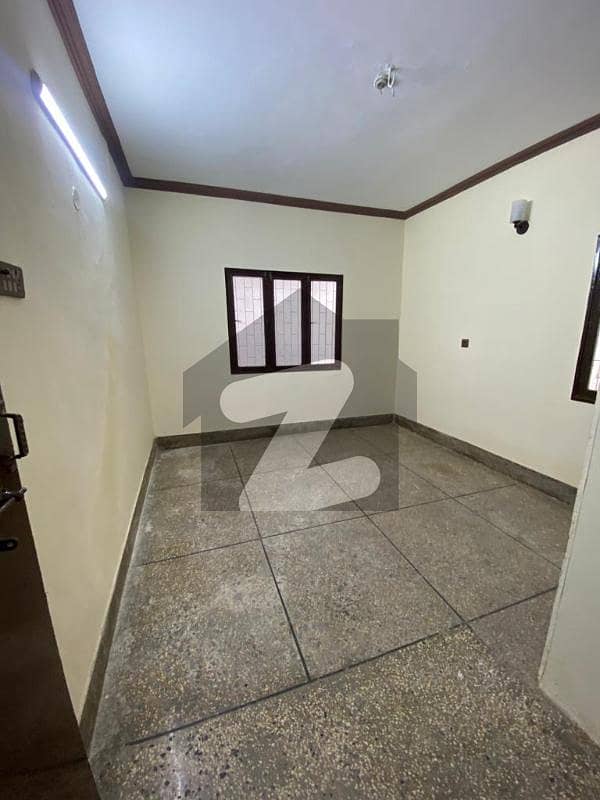 2Bed DD Available For Sale in Gulshan-E-Iqbal