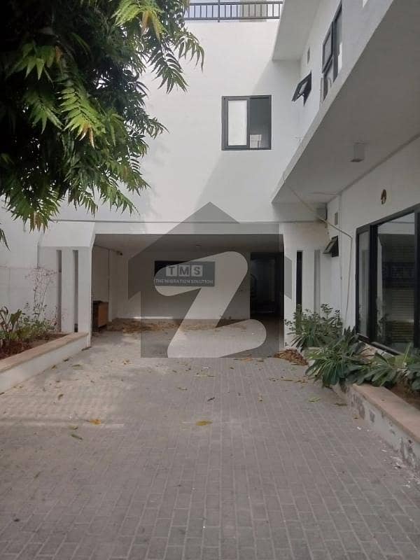 کلفٹن ۔ بلاک 5 کلفٹن,کراچی میں 11 کمروں کا 2 کنال مکان 11.0 لاکھ میں کرایہ پر دستیاب ہے۔